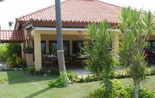 Restaurant-Kukua-Beach-Club-1